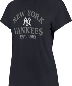 '47 Women's New York Yankees Blue Fade Frankie T-Shirt